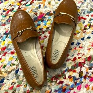 Cliffs flats, never worn